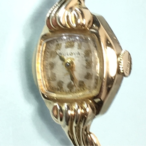 Bulova Women\'s Gold Vintage Watch